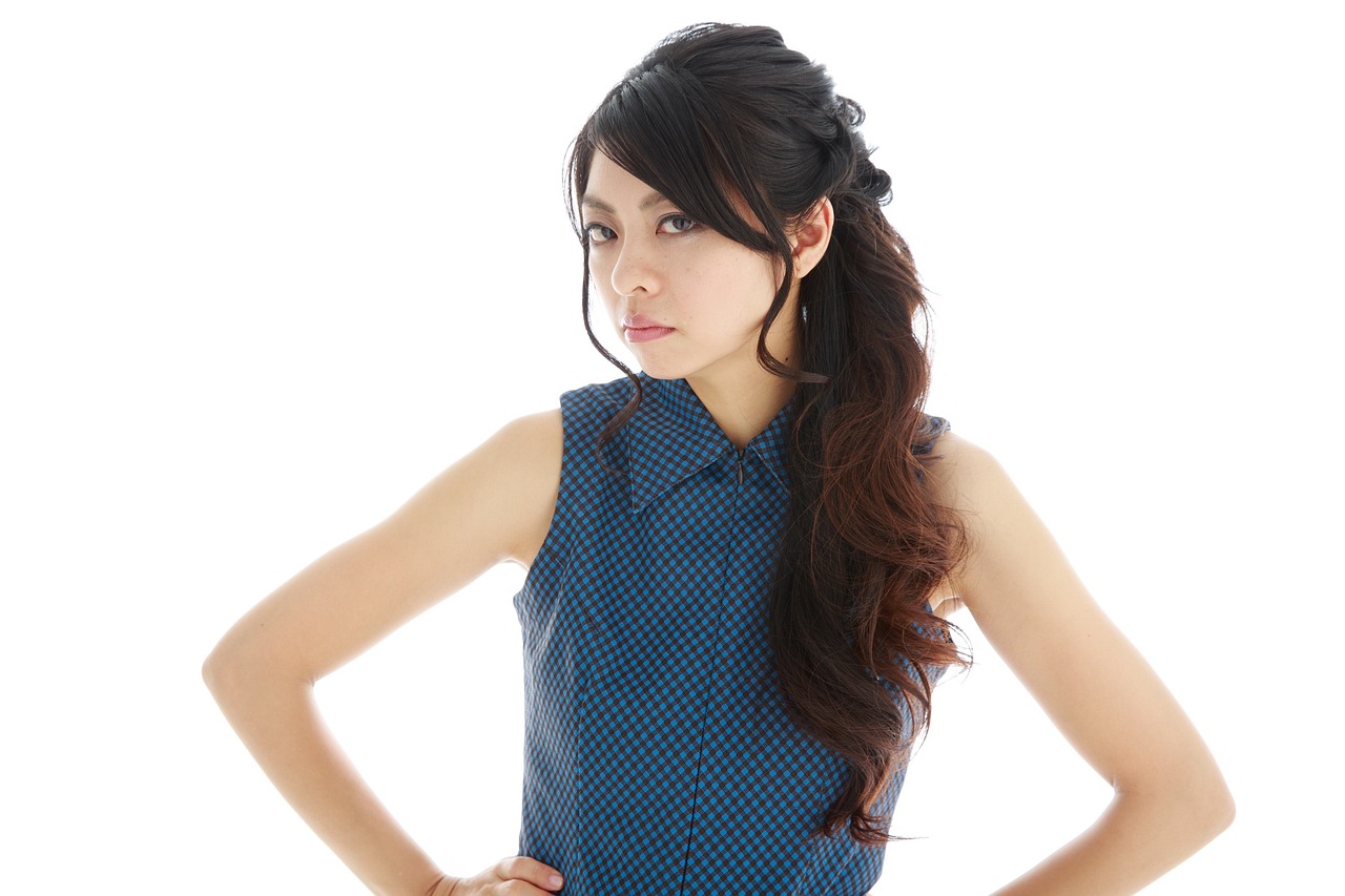 演艺界的璀璨之星，陈姓女演员闪耀舞台光芒